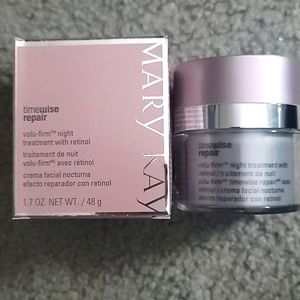 🧴NIBVolu-Firm Night Treatment With Retinol🧴 